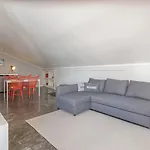 Konukevi Emporium 4*