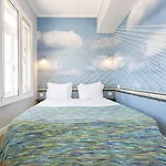 Emporium Konukevi 4*