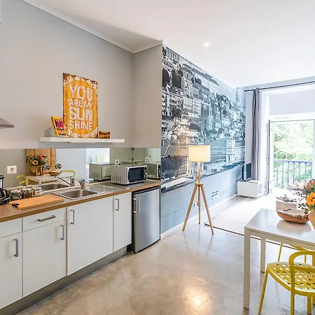 בית הארחה Emporium 4*