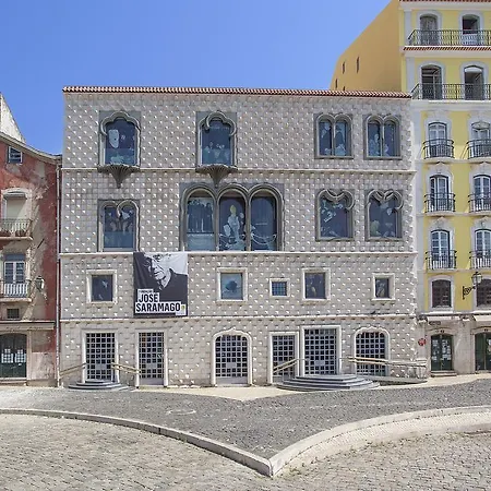 Emporium בית הארחה 4*